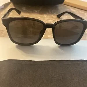 Gucci | Accessories | Revolve Lines Square Gucci Sunglasses  display picture 2